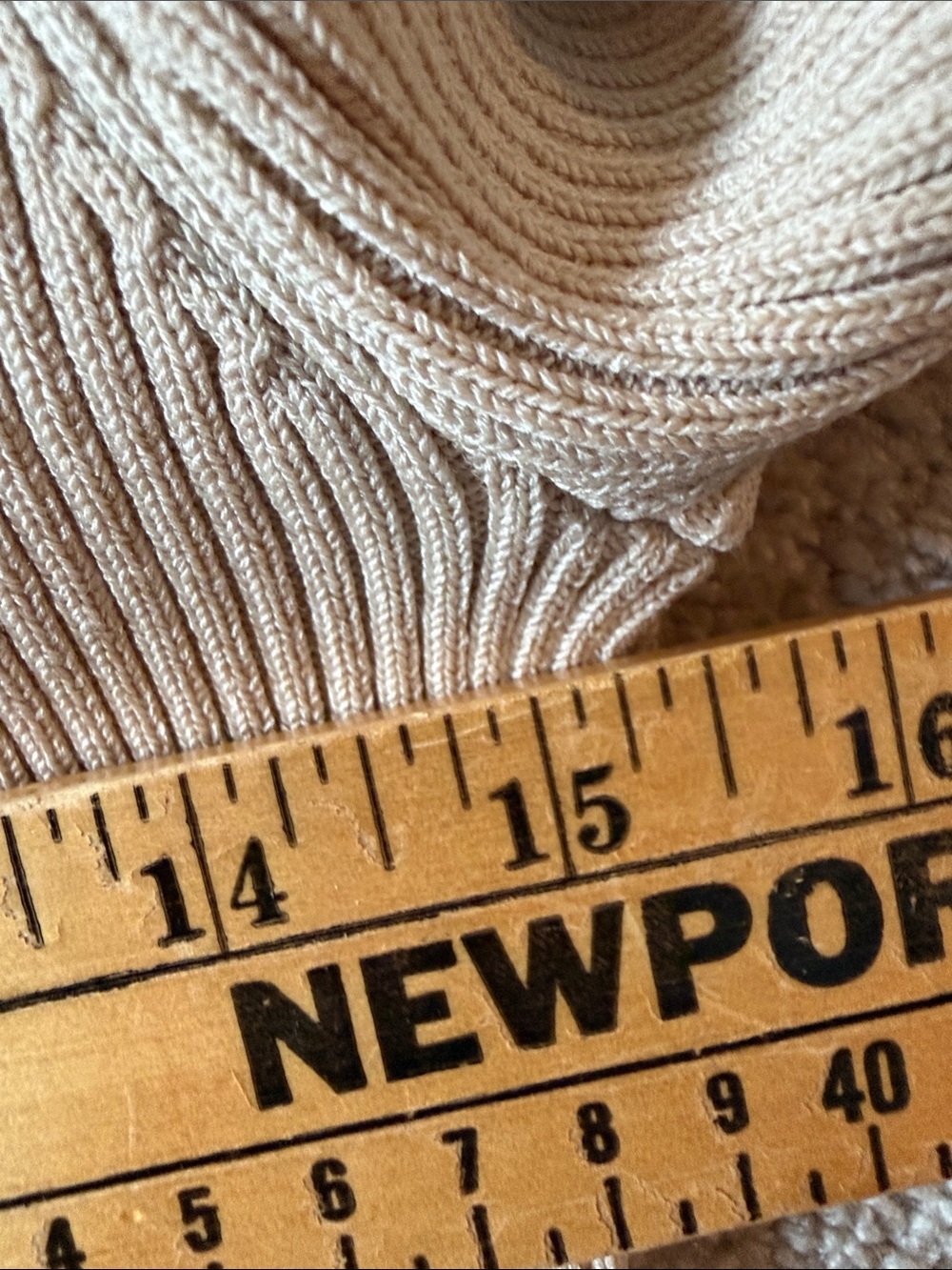 Express Ribbed Knit Scoop-Neck Dress in Ivory Size M - Picture 8 of 9